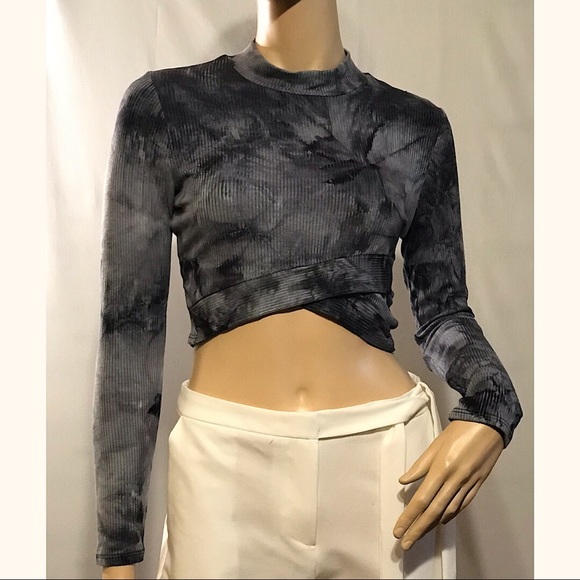 Fashion Nova Tops - Fashion Nova Black/Gray Long Sleeve Crop Top NWT